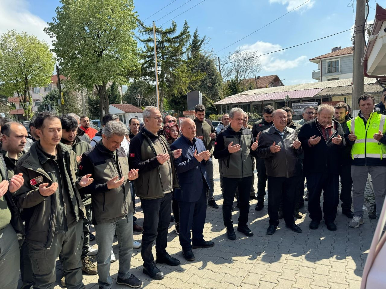 Sakarya’da hüzünlü veda! Kazada hayatını kaybeden orman muhafaza memuru Ümit Akyel son yolculuğuna uğurlandı - Sayfa 1