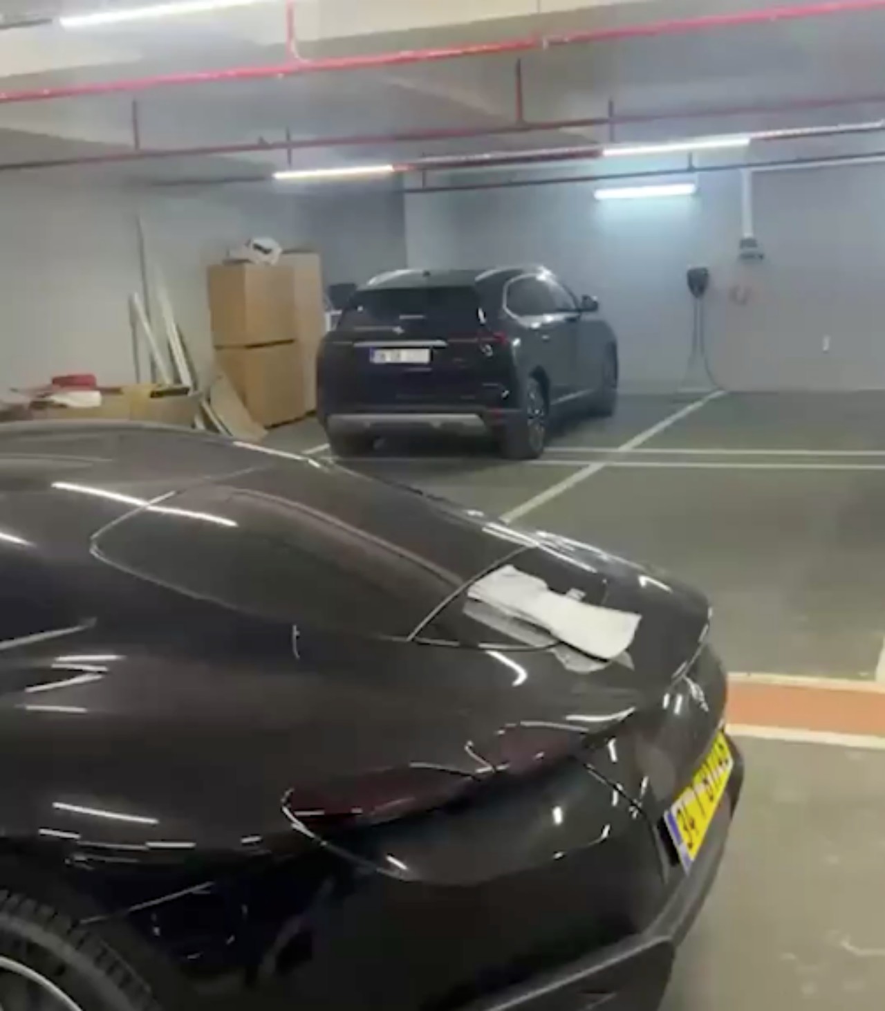 İstanbul'da yolsuzluk operasyonu! Lüks otomobilleri otoparkta gizlediler, milyonluk araçlara el konuldu - Sayfa 4