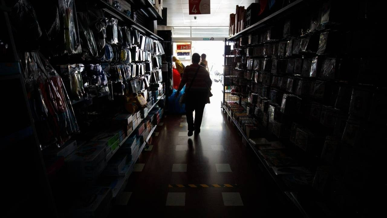 "Gökyüzü değişti elektrik gitti" İspanya'daki karanlığın nedeni ne? Ana gemi dünyaya iniyor teorisi! - Sayfa 14