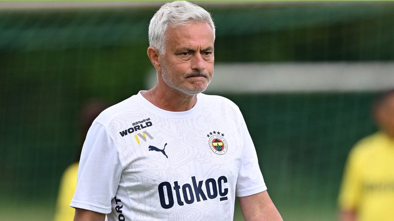 İrfan Can Kahveci ve İsmail Yüksek'in biletleri kesildi! Jose Mourinho iki yıldızın üstünü çizdi - Sayfa 4