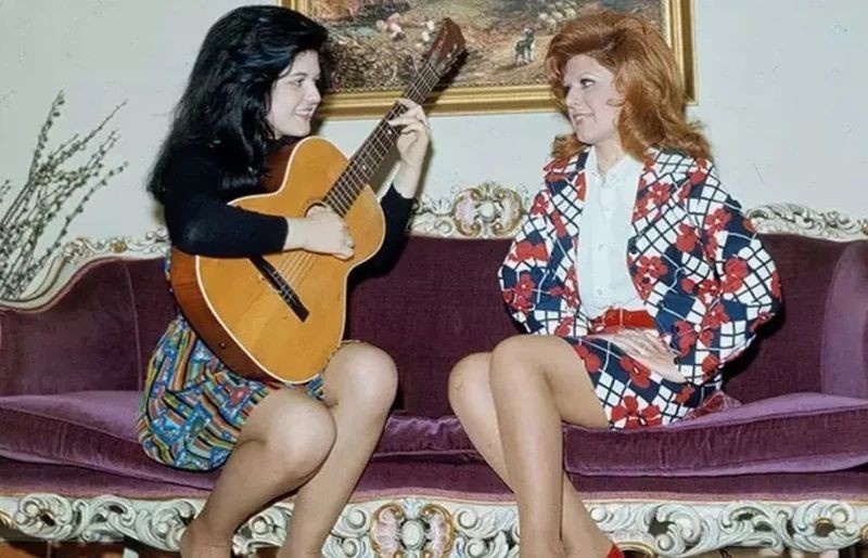 Eski eşi ve kardeşinin ihanetiyle yıkılmıştı! Gülden Karaböcek'in kızından Neşe Karaböcek'e barış çağrısı - Sayfa 1