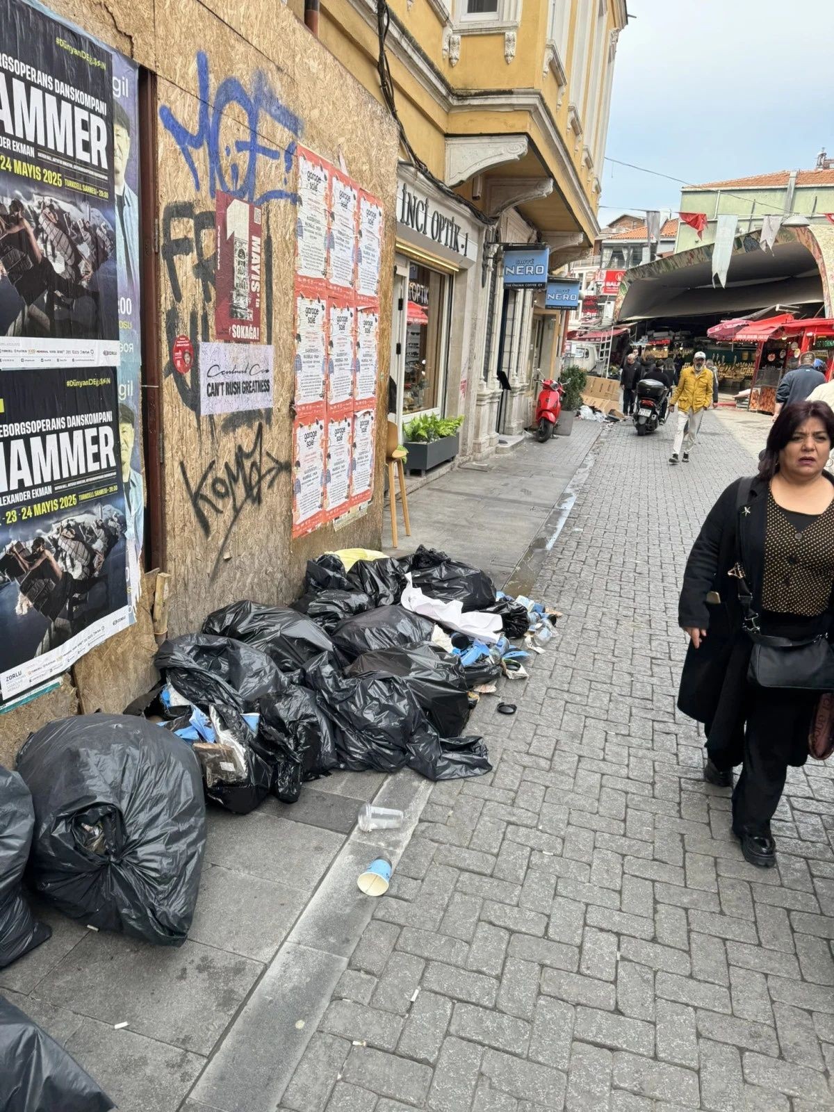 Beşiktaş’ta çöp dağları isyan ettirdi: Belediye maaş ödeyemiyor, sokaklar pislik içinde! - Sayfa 2