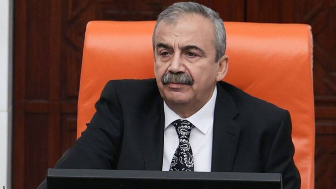 Siyasilerden, Sırrı Süreyya Önder için başsağlığı mesajları... "Türkiye idealine katkı sunma gayretiyle daima hatırlanacaktır" - Sayfa 9