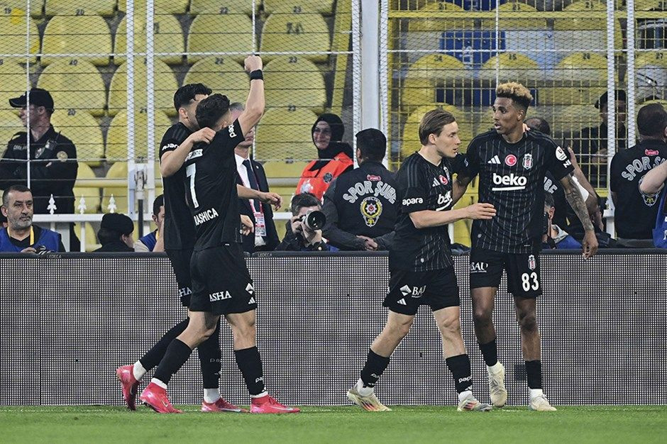 Beşiktaş'tan bomba paylaşım! Talisca, En Nesyri, Mourinho, Survivor'da - Sayfa 2