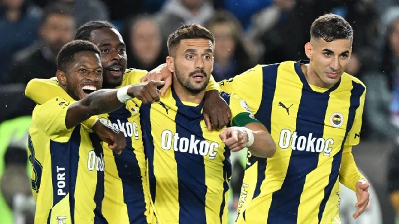 İşte Fenerbahçe'nin derbideki muhtemel 11'i! Jose Mourinho kader maçına çıkıyor - Sayfa 1