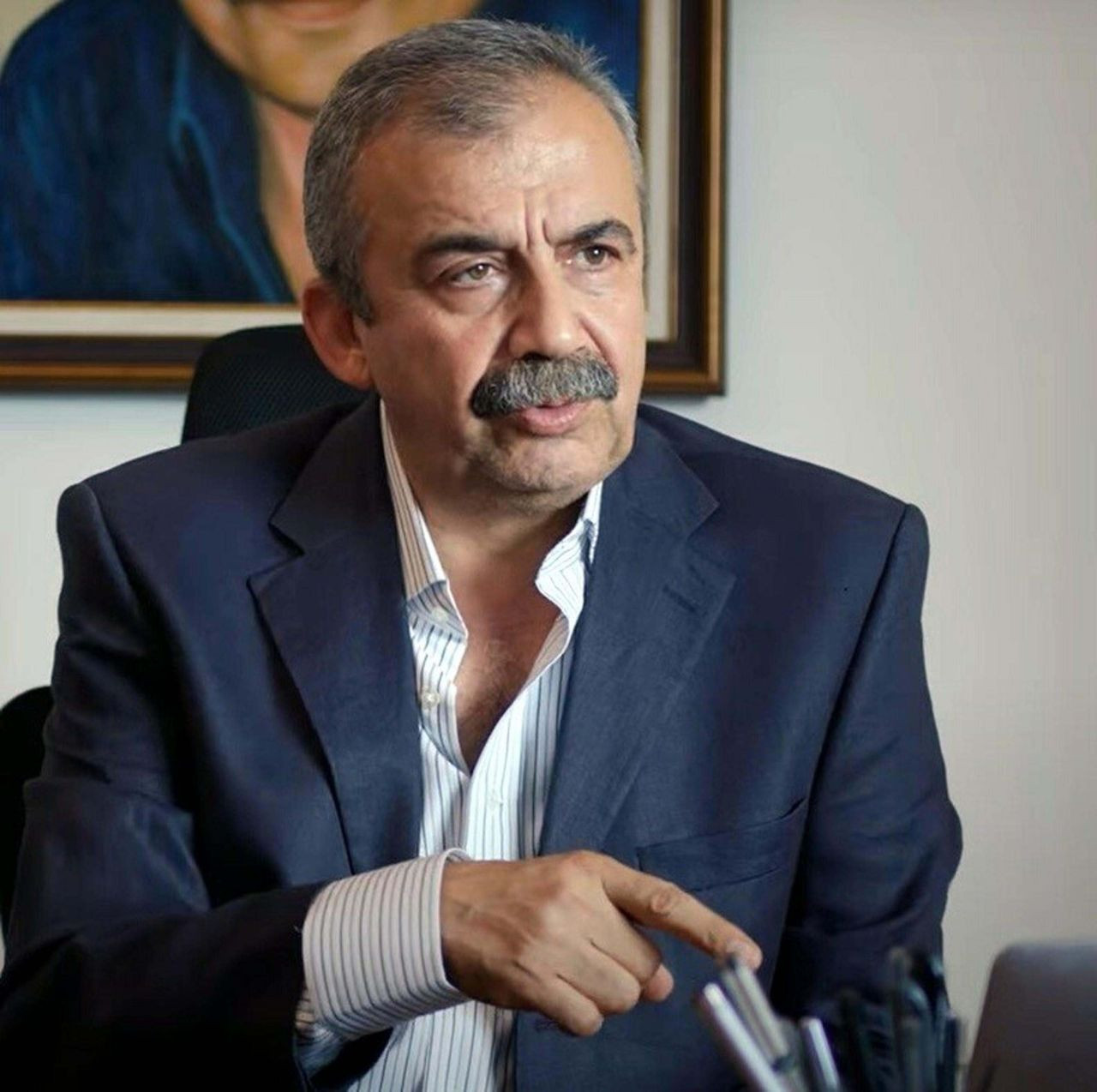 Sırrı Süreyya Önder, rol aldığı "Celal'in Treni" filmini izleyemedi, mizahi performansıyla renk katmıştı - Sayfa 5