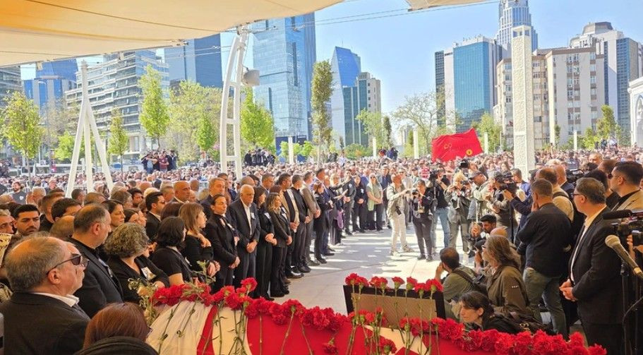 Barışın emekçisine son görev: İnşaat işçileri bile mesaiden çıkıp Sırrı Süreyya'nın cenazesine koştu - Sayfa 9