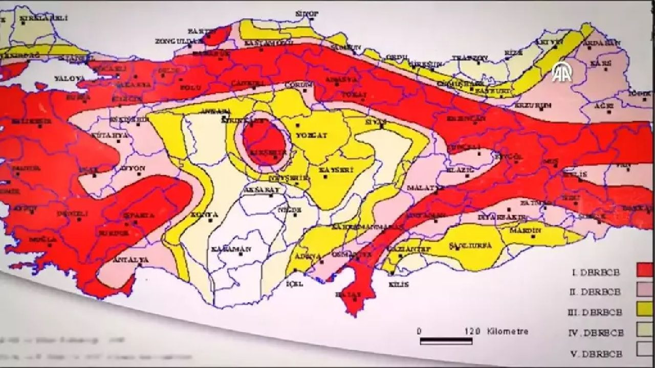 AFAD'tan korkutan paylaşım: Türkiye Deprem Tehlike Haritası'nda 485 diri fay segmenti bulunuyor - Sayfa 5