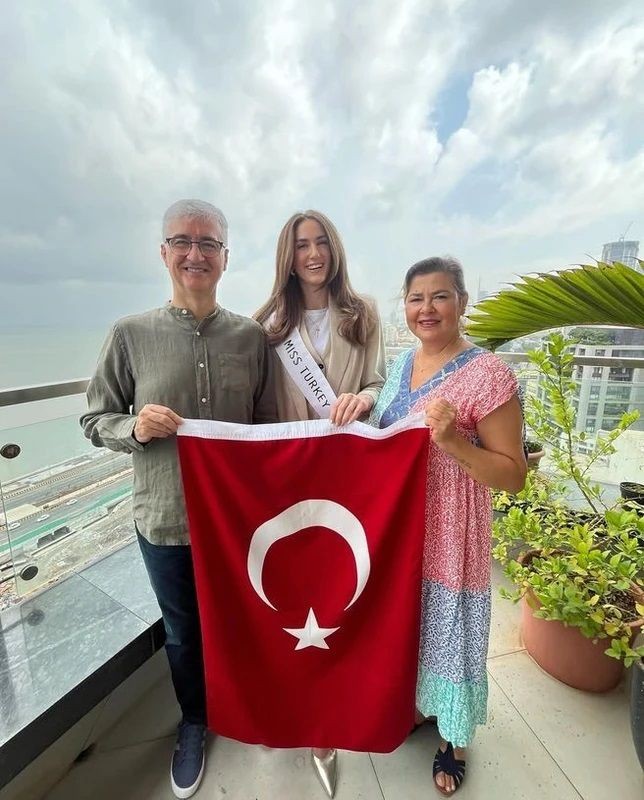 Miss Turkey birincisi İdil Bilgen Hindistan'a gitti! Miss World yarışmasında Türkiye'yi temsil edecek - Sayfa 4