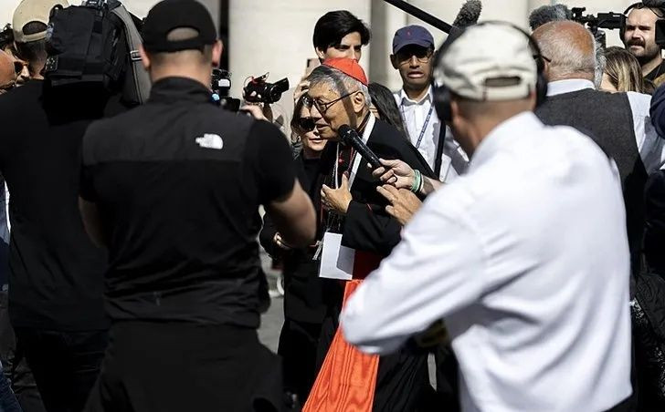 Yeni Papa bacadan çıkacak! Gözler Vatikan'da: Dünyanın en gizli oylaması bugün başlıyor! Sinyal kesiciler devrede... - Sayfa 12