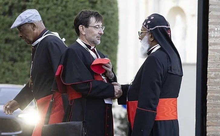 Yeni Papa bacadan çıkacak! Gözler Vatikan'da: Dünyanın en gizli oylaması bugün başlıyor! Sinyal kesiciler devrede... - Sayfa 11