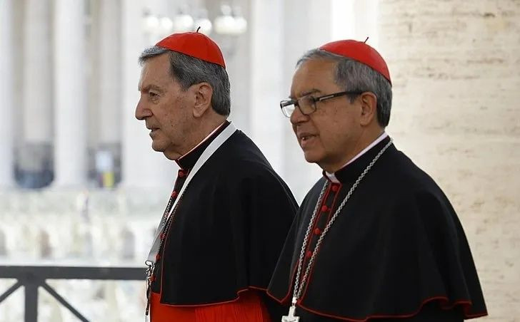 Yeni Papa bacadan çıkacak! Gözler Vatikan'da: Dünyanın en gizli oylaması bugün başlıyor! Sinyal kesiciler devrede... - Sayfa 5