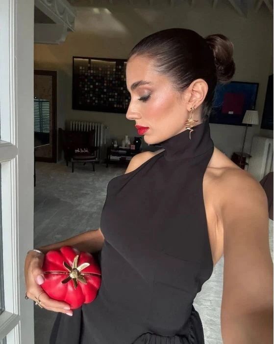 Rachel Araz'ın domates şeklindeki çantasının fiyatı dudak uçuklattı! - Sayfa 3