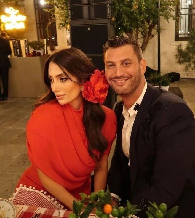 Rachel Araz'ın domates şeklindeki çantasının fiyatı dudak uçuklattı! - Sayfa 1
