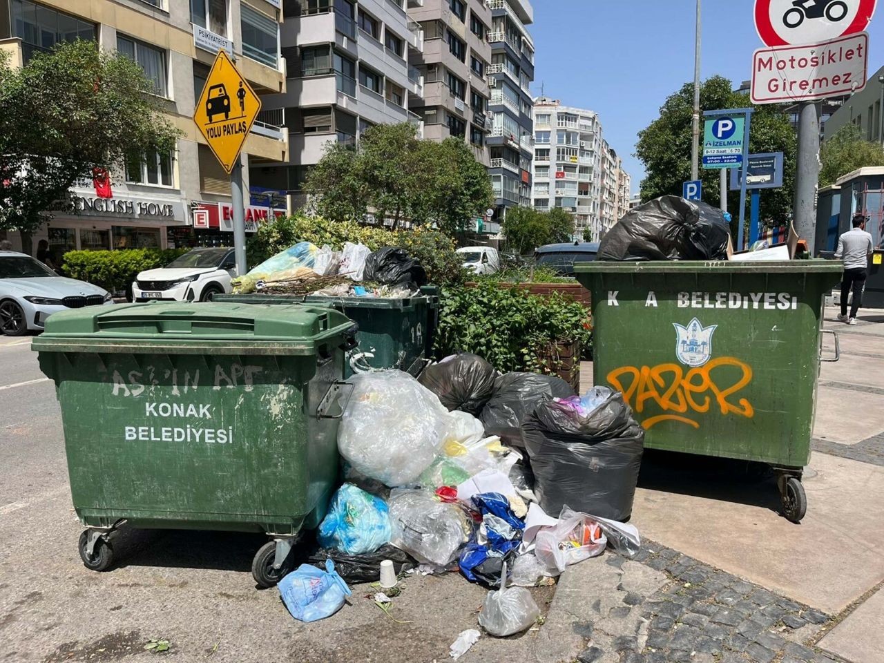 İzmir'i çöp dağları sardı! Konak'ta grev kararı sonrası sokaklarda kokudan yürünmüyor - Sayfa 3