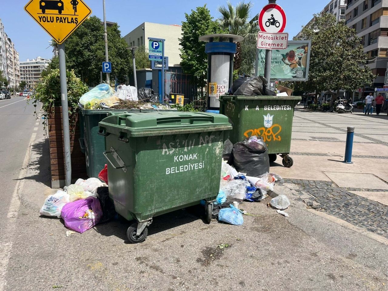 İzmir'i çöp dağları sardı! Konak'ta grev kararı sonrası sokaklarda kokudan yürünmüyor - Sayfa 2
