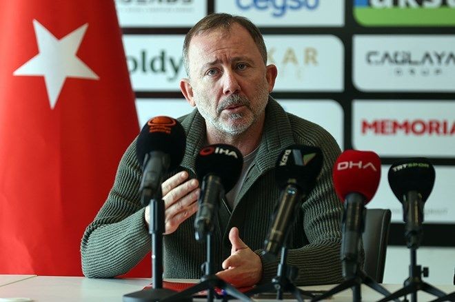 Sergen Yalçın'dan Fenerbahçe'ye bomba teklif: Avrupa'dan hemen 5 forvet önereyim! - Sayfa 2
