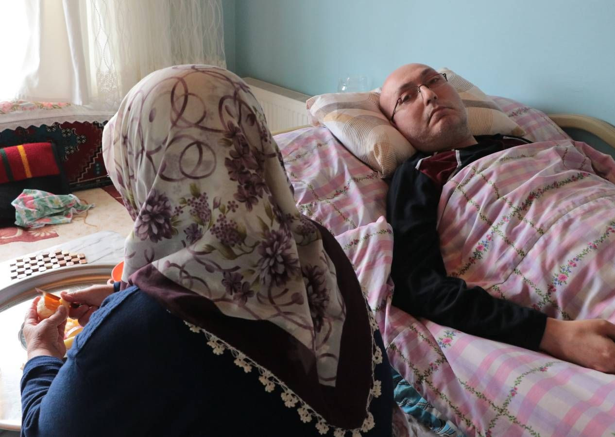 Ömrünü yatalak ve engelli çocuklarına adayan cennet anneler... Kayseri'den iki anne, iki insan manzarası - Sayfa 7