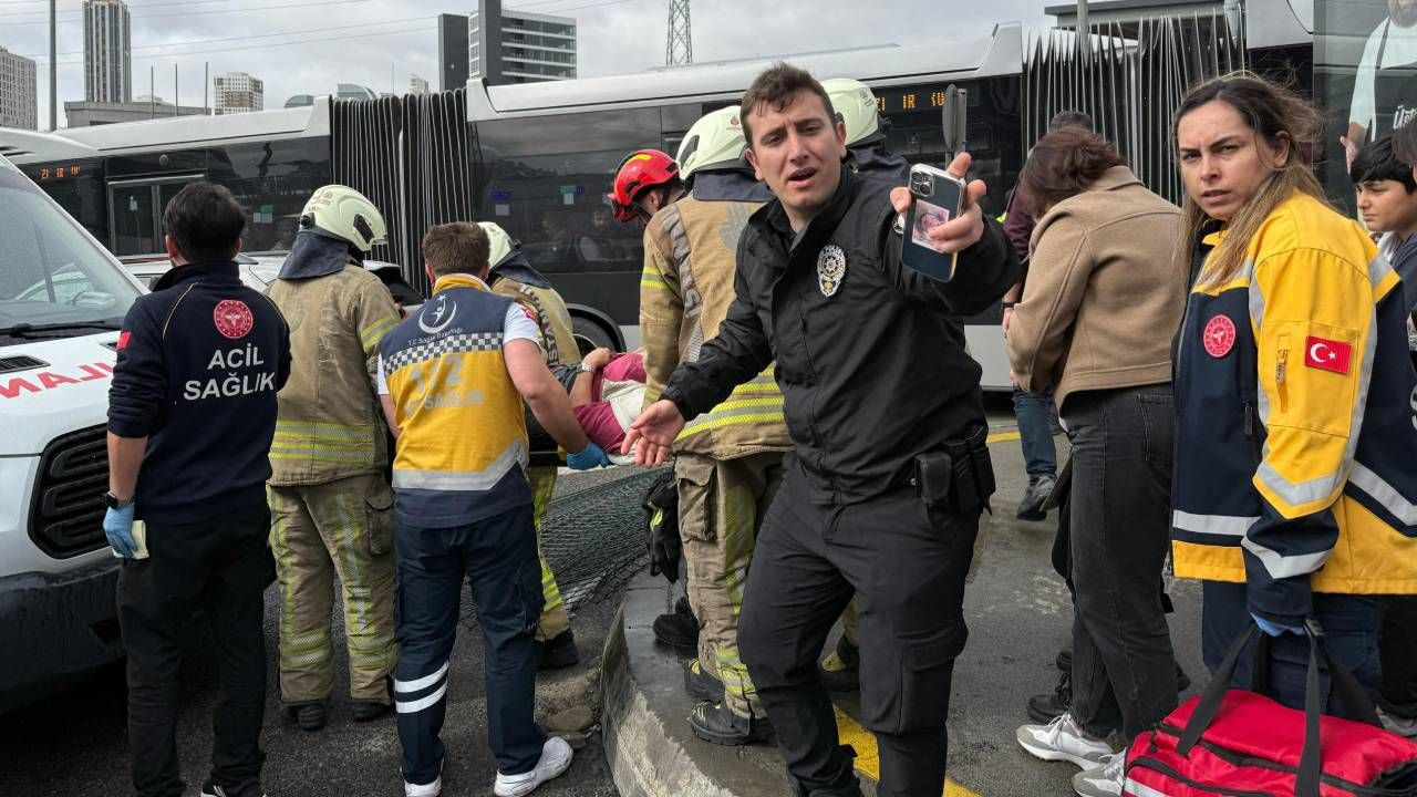 Metrobüs kazasında ölen Ebru Heper’in ailesi isyan etti: Araçların hepsi bozuk, bakım hiç yok - Sayfa 7