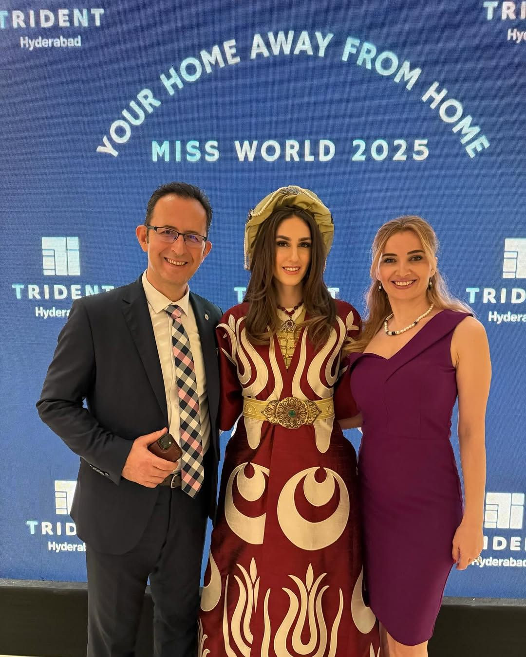 İdil Bilgen'in Ay-Yıldızlı elbisesi olay yarattı: Türk bayrağı Hindistan’da dalgalandı - Sayfa 9