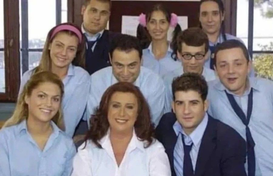Hayat Bilgisi’nin Barbie Gamze’si ve Arif’i yıllar sonra bir arada! İpek Erdem ve Ümit Erdim'den sürpriz buluşma - Sayfa 1