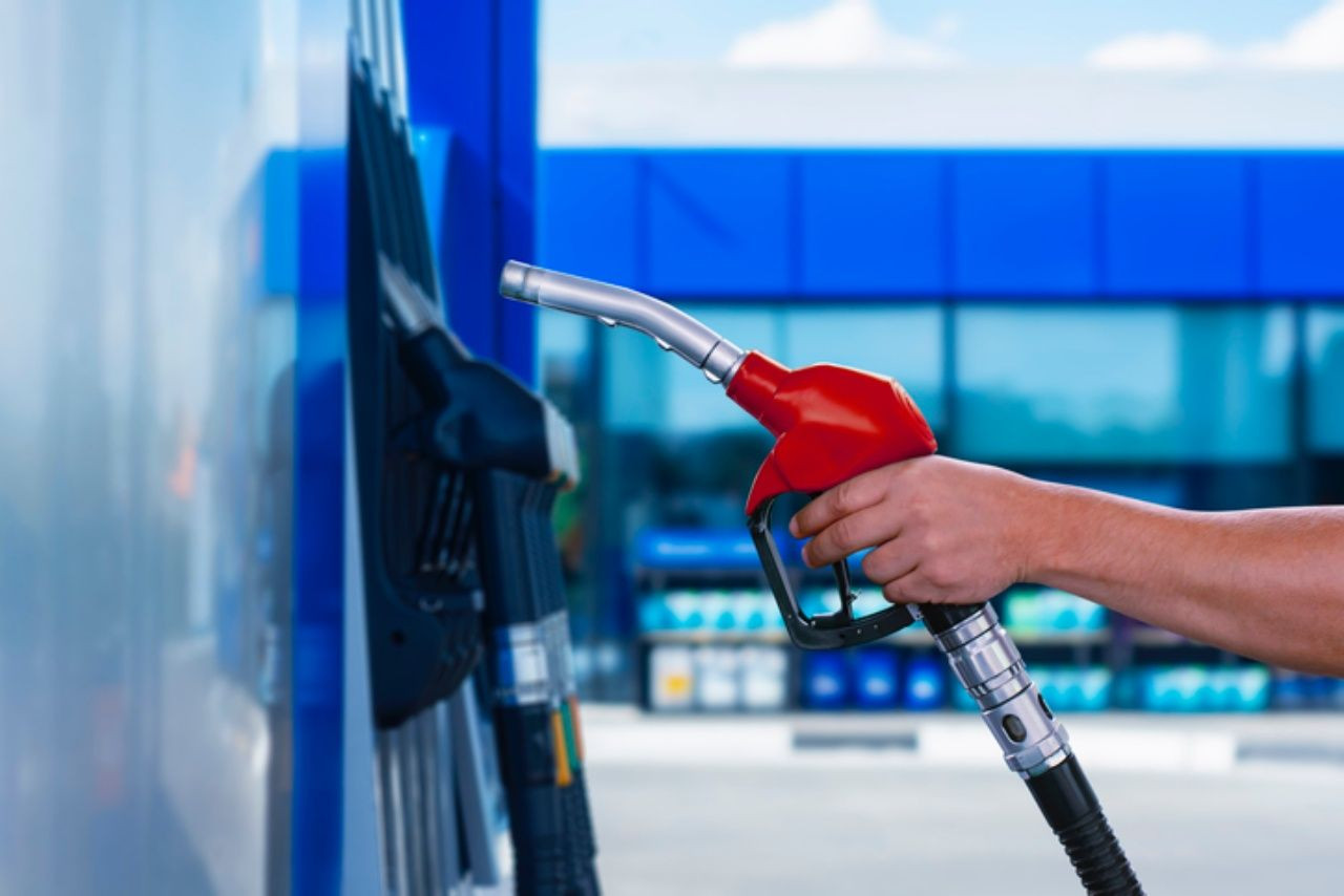 Akaryakıta çifte zam! Benzin ve motorine peş peşe zam geliyor - Sayfa 8