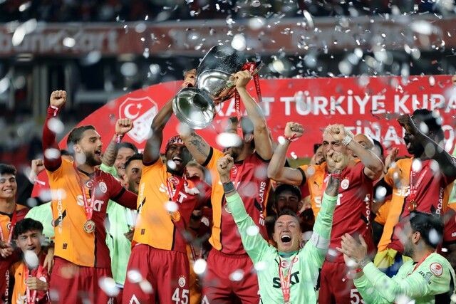 Türkiye Kupası'nda şampiyon olan Galatasaray kupasına kavuştu - Sayfa 2