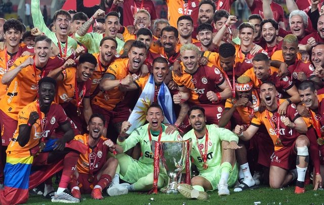 Türkiye Kupası'nda şampiyon olan Galatasaray kupasına kavuştu - Sayfa 4