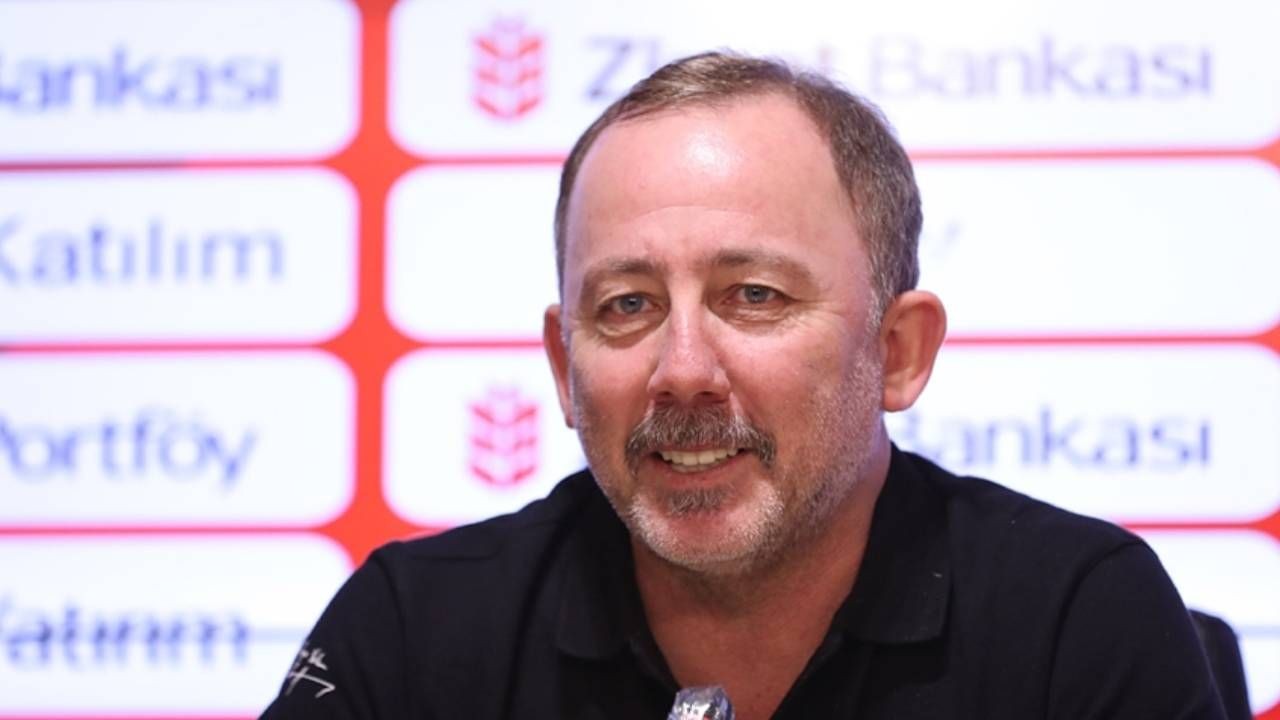 Süper Lig ekibi gözünü kararttı, teknik direktör Sergen Yalçın'a çılgın teklif - Sayfa 1