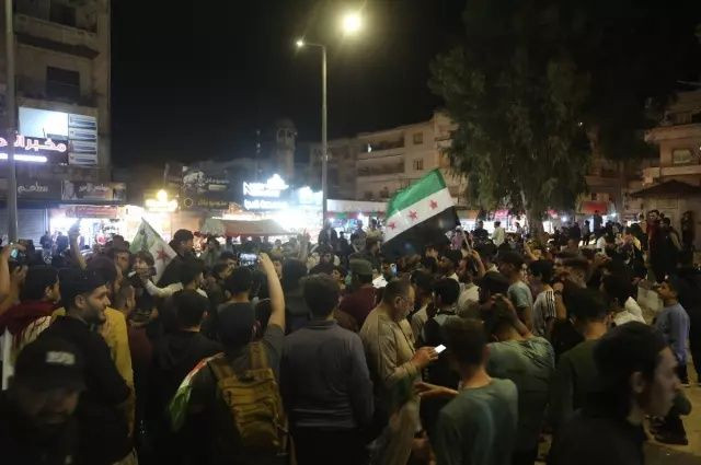 Trump'ın kararı Suriyelileri sevince boğdu! Şam'da halk sokaklara döküldü... - Sayfa 8