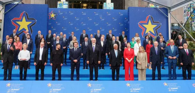 Avrupa Siyasi Topluluğu 6. Zirvesi'nden dikkat çeken kareler! Dünya gündemine oturdu - Sayfa 13