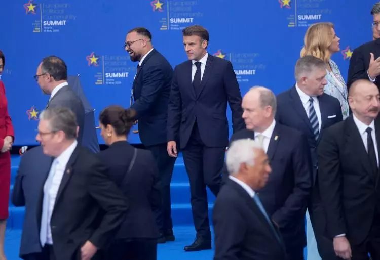 Avrupa Siyasi Topluluğu 6. Zirvesi'nden dikkat çeken kareler! Dünya gündemine oturdu - Sayfa 18