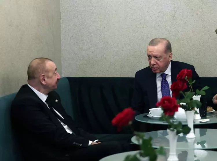 Avrupa Siyasi Topluluğu 6. Zirvesi'nden dikkat çeken kareler! Dünya gündemine oturdu - Sayfa 2