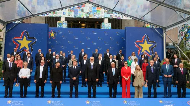 Avrupa Siyasi Topluluğu 6. Zirvesi'nden dikkat çeken kareler! Dünya gündemine oturdu - Sayfa 29