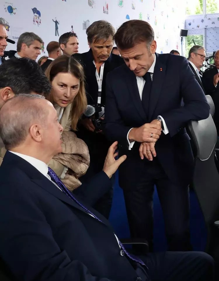 Avrupa Siyasi Topluluğu 6. Zirvesi'nden dikkat çeken kareler! Dünya gündemine oturdu - Sayfa 3