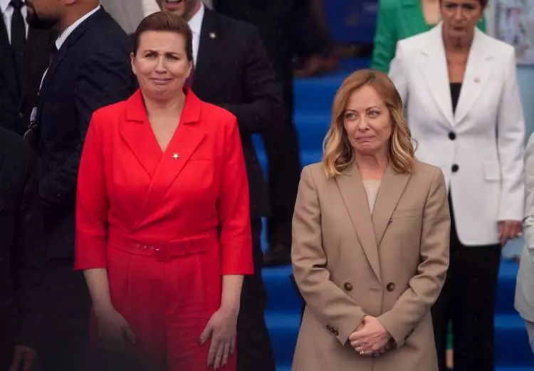 Avrupa Siyasi Topluluğu 6. Zirvesi'nden dikkat çeken kareler! Dünya gündemine oturdu - Sayfa 35