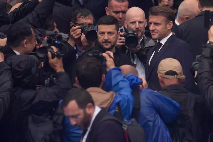 Avrupa Siyasi Topluluğu 6. Zirvesi'nden dikkat çeken kareler! Dünya gündemine oturdu - Sayfa 40