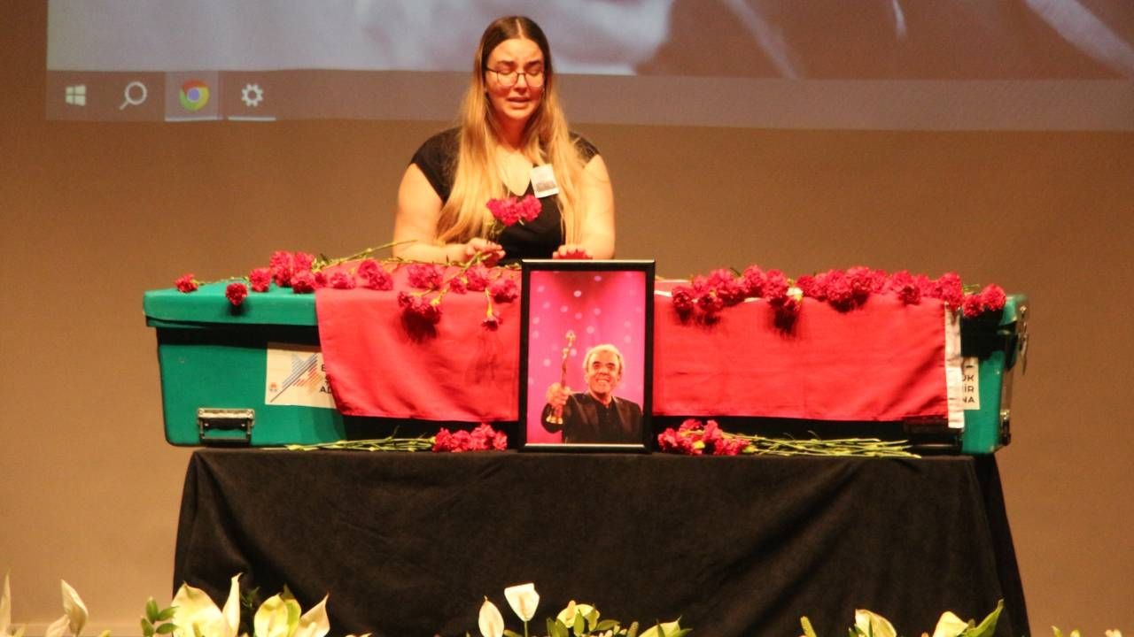 Türk sinemasının usta ismi Ali Özgentürk memleketi Adana'da son yolculuğuna uğurlandı - Sayfa 4