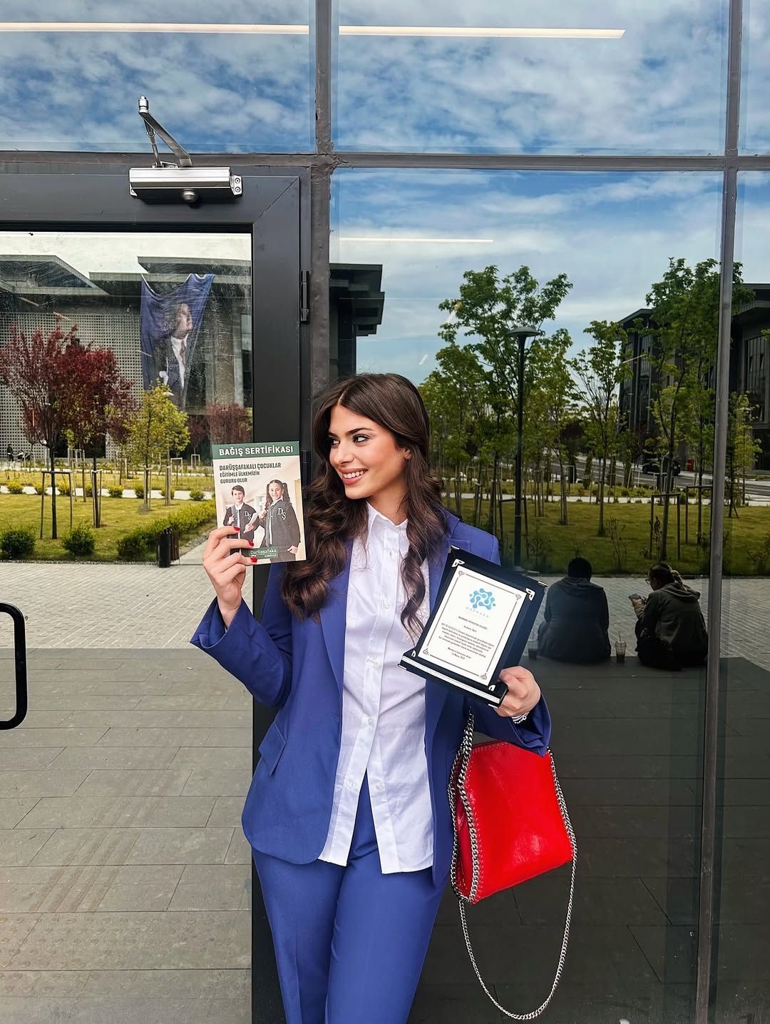 Sosyal medyadan sahneye! Defne Samyeli'nin kızı Derin Talu'dan Marmara Üniversitesi’nde söyleşi! "İkonik" diyerek paylaştı - Sayfa 4