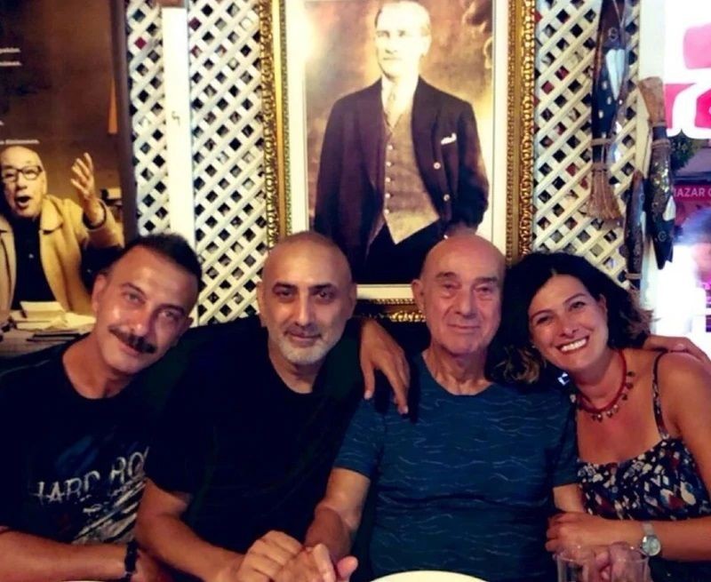 Hakan Yılmaz’ın yürek burkan itirafı: Babasının vefatını Instagram’dan öğrendi - Sayfa 1