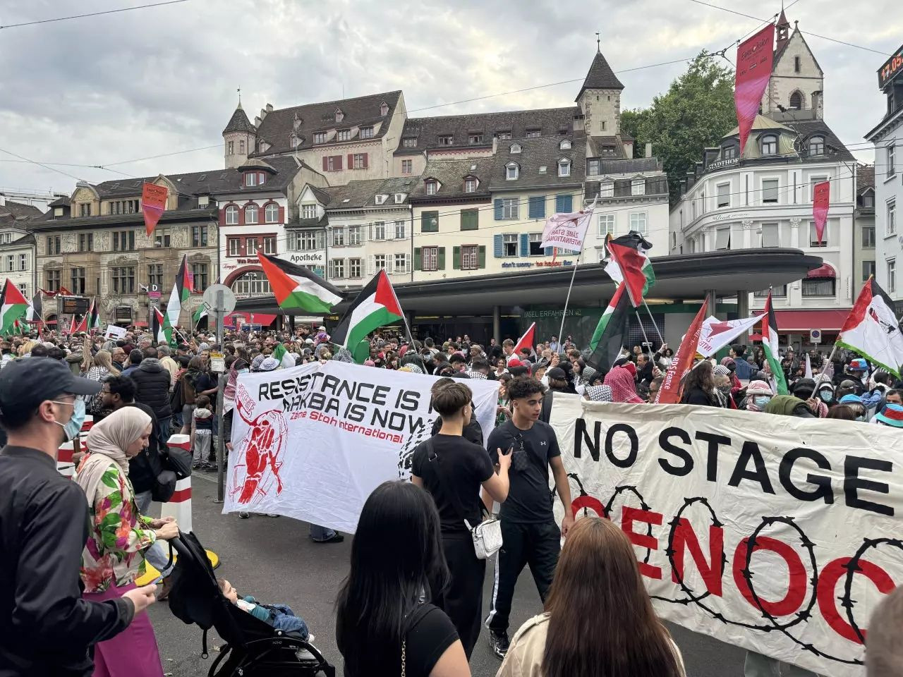 Eurovision 2025 finaline Filistin protestoları damga vurdu! İsrail temsilcisi sahnede yuhalandı, binler alanlarda Filistin için ses verdi... - Sayfa 6