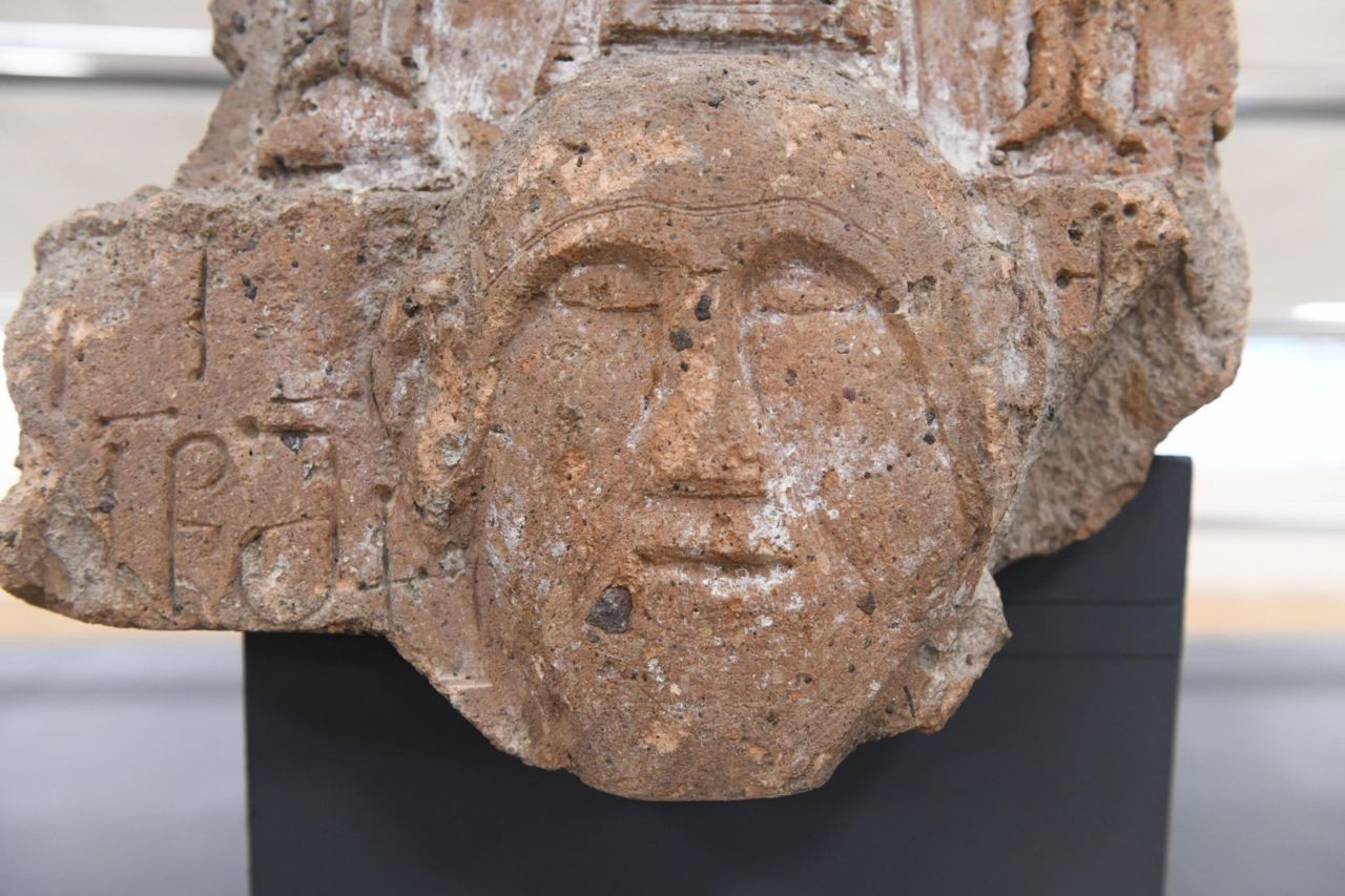 Kars Arkeoloji ve Etnografya Müzesi'nde Hz. İsa’nın yüzü olduğu değerlendirilen figür ilk kez sergide - Sayfa 10