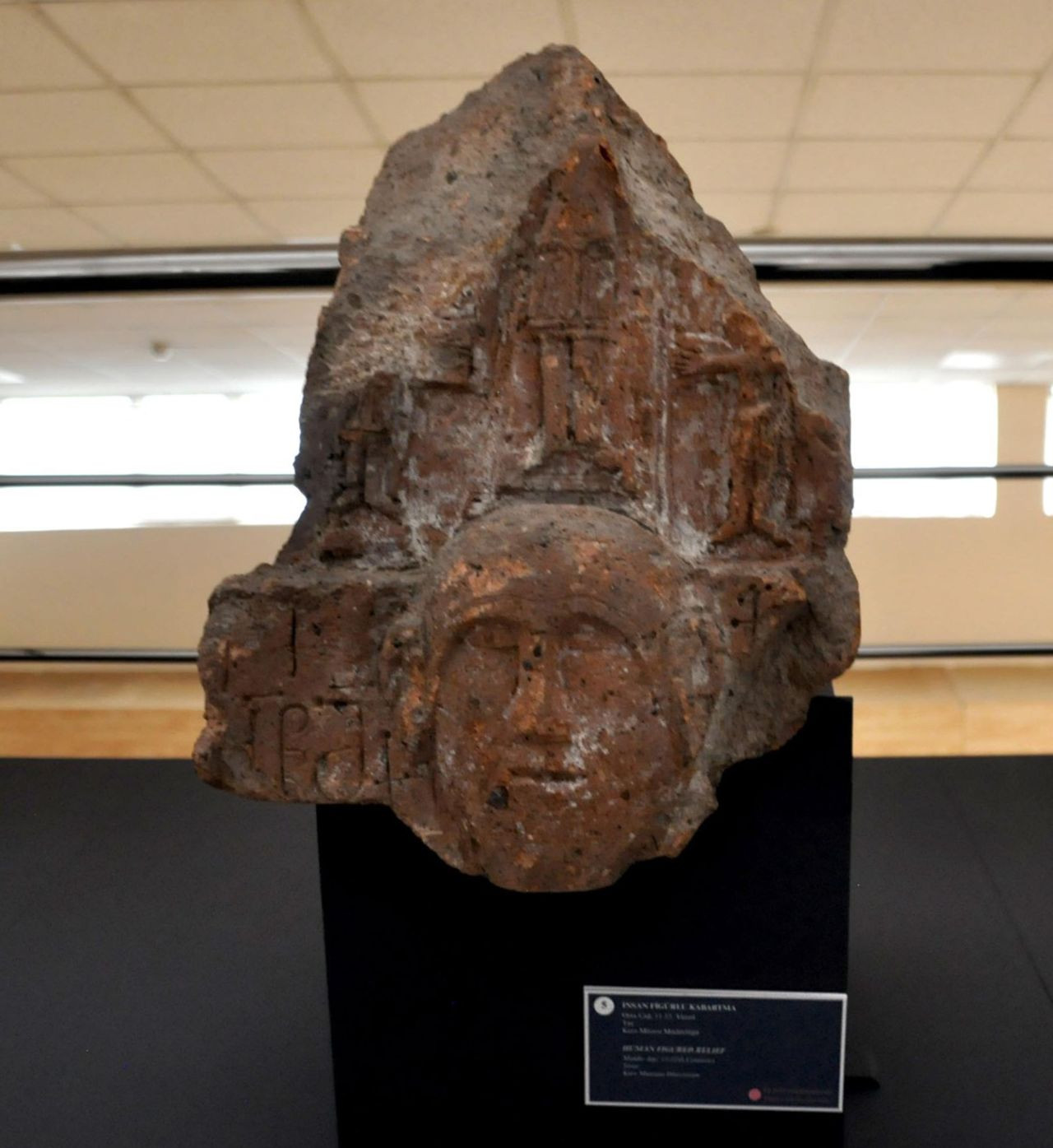 Kars Arkeoloji ve Etnografya Müzesi'nde Hz. İsa’nın yüzü olduğu değerlendirilen figür ilk kez sergide - Sayfa 8