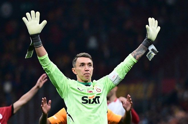 Dursun Özbek tartışmalara nokta koydu: Fernando Muslera'nın geleceği netleşti! - Sayfa 3
