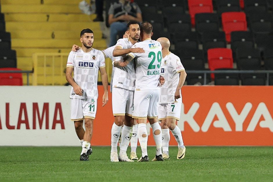 Gündeme bomba gibi düştü: Süper Lig maçında şike yapıldı iddiası! Savcılığa resmen başvuru yapıldı - Sayfa 6