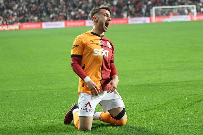 Yunus Akgün'e büyük onur: UEFA Avrupa Ligi'nde sezonun golü onun! - Sayfa 4