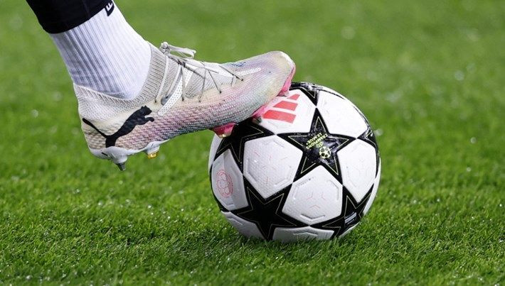 Dünyanın gelmiş geçmiş en iyi futbolcuları resmen açıklandı: Bu liste kavga çıkartır! - Sayfa 1