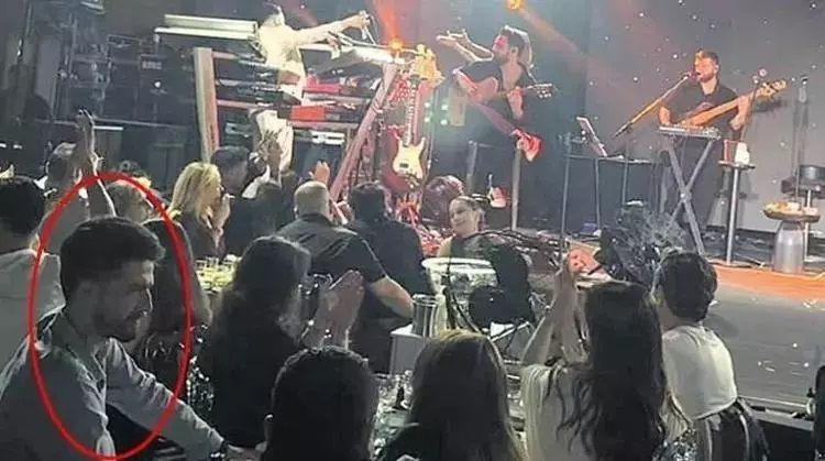 Derya Uluğ'un saplantılı hayranı uzaklaştırma kararına rağmen nasıl konseri VIP masada izledi? - Sayfa 5