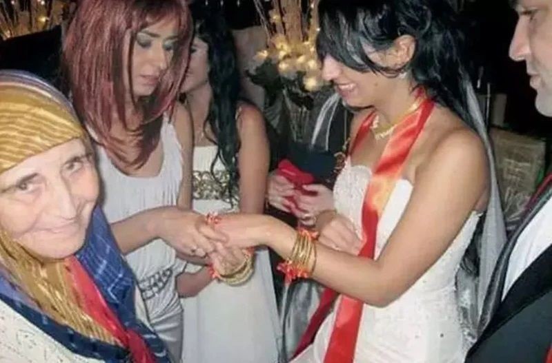 Yıldız Tilbe'nin kızı Sezen Burçin, annesine olan benzerliğiyle şaşırttı - Sayfa 4