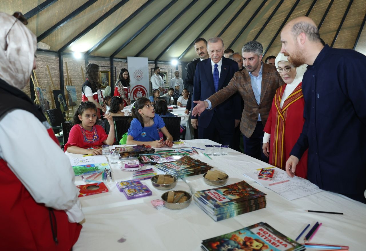 Cumhurbaşkanı Erdoğan, Etnospor Kültür Festivali’ne katıldı: Karabağ’dan gelen ekibin bayraklı gösterisini ayakta alkışladı - Sayfa 5